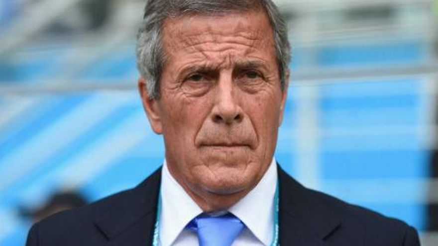 Oscar Tabárez anunció alineación de Uruguay para amistoso