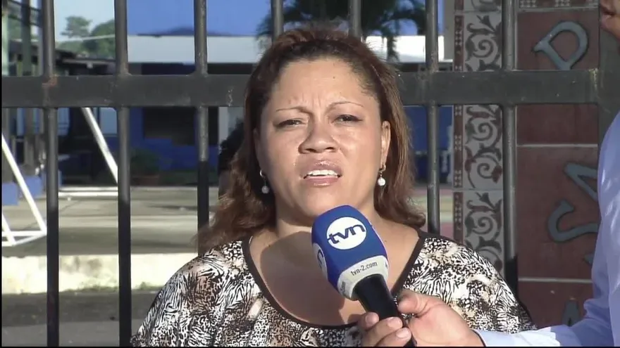 Estudiantes en Las Mañanitas no dan clases desde hace dos meses