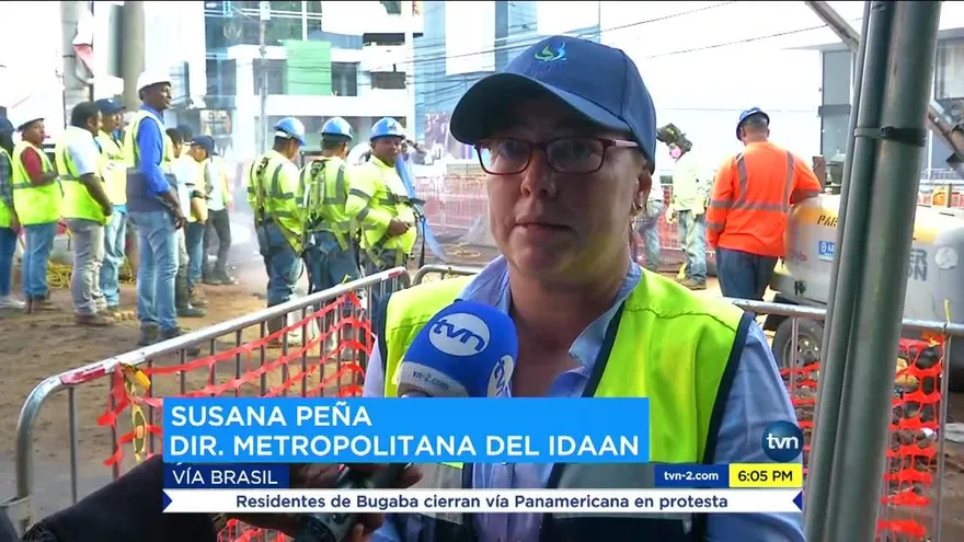 Más de 20 horas para reparar tubería en Vía Brasil