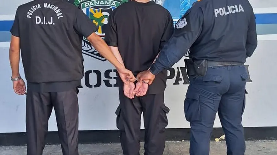 Cae falso abogado acusado de estafar a migrantes con trámites que nunca realizaba