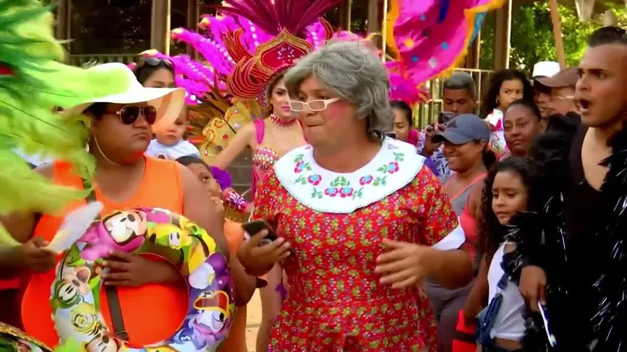 ¿Y LA CORONA? CAPÍTULO 4