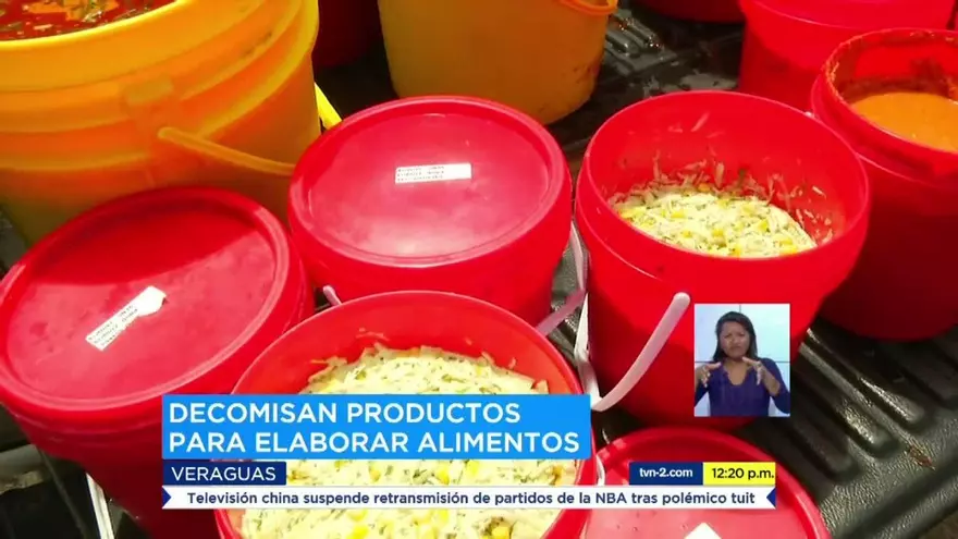 Decomisan pastas para pizza vencidas en restaurante de comida rápida en Santiago