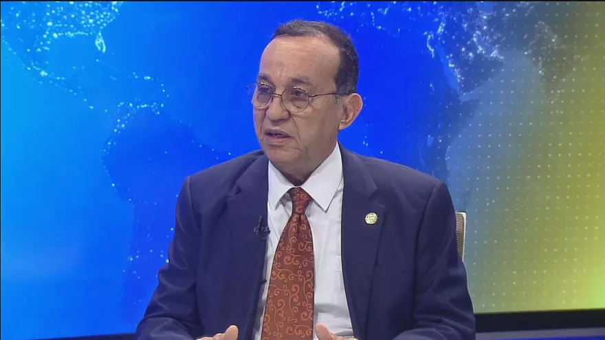 Eduardo Flores Castro, rector de la Universidad de Panamá.