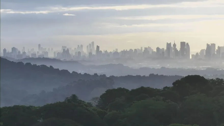 Vistas de la ciudad de Panamá en el horizonte.