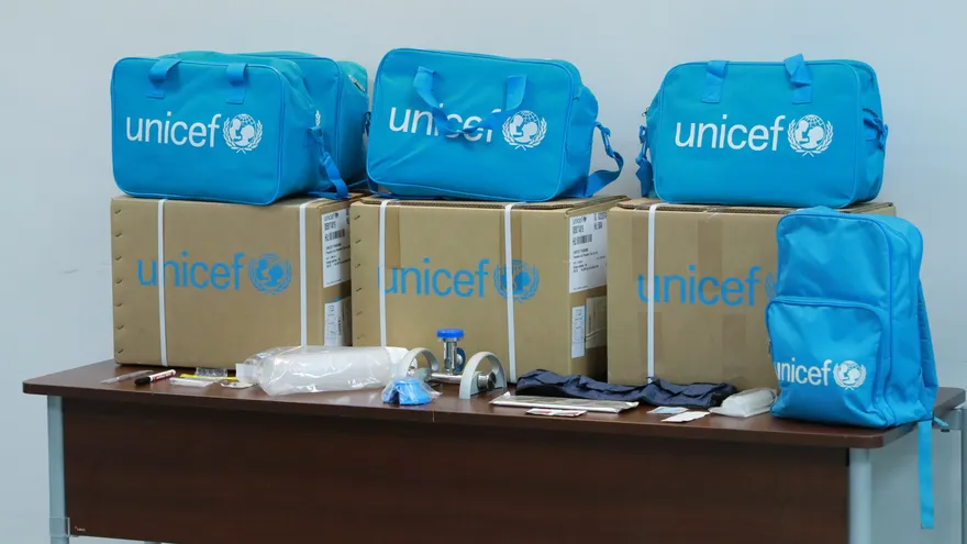 Unicef entrega al Minsa insumos para monitorear la calidad del agua en 300 escuelas panameñas.