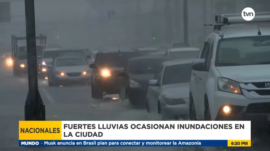 Onda tropical causa inundaciones en varios sectores de Panamá