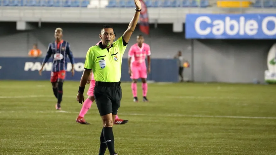 Árbitros panameños recibirán un curso | Agencias