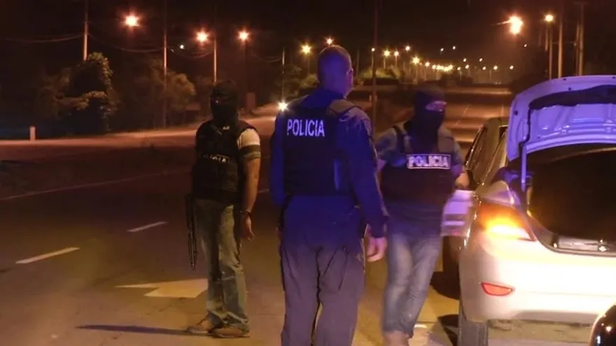 Subteniente de la PN fue detenido con drogas