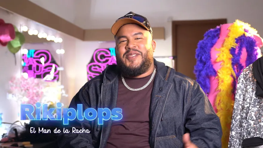 ¿Salsa, ranchera o inglés? El ambicioso debut con el que Rikiplops busca conquistar al jurado