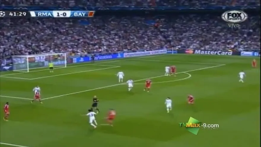 Pepe cae y Philipp Lahm reacciona con Fair Play