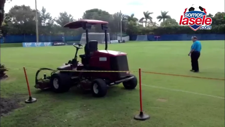 Exclusivo desde Florida, preparan el césped donde entrenará la sele