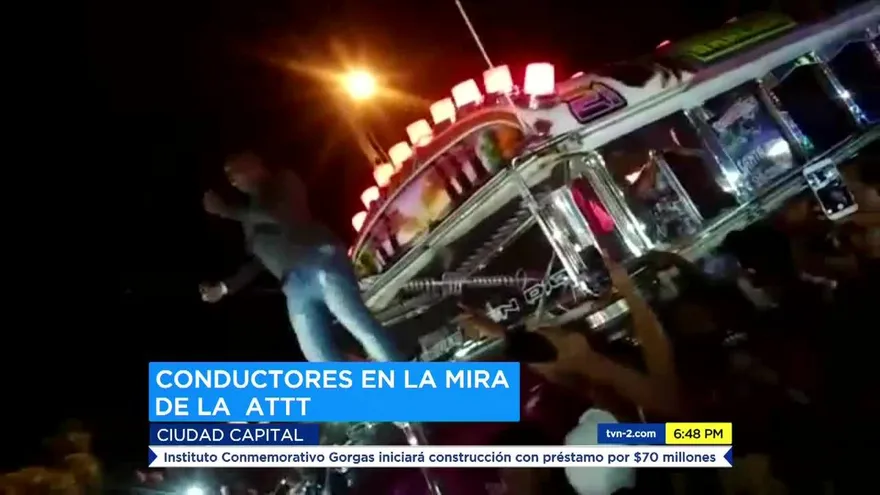 ‘Diablos rojos’ protagonistas de ‘topón’ en la 24 de Diciembre