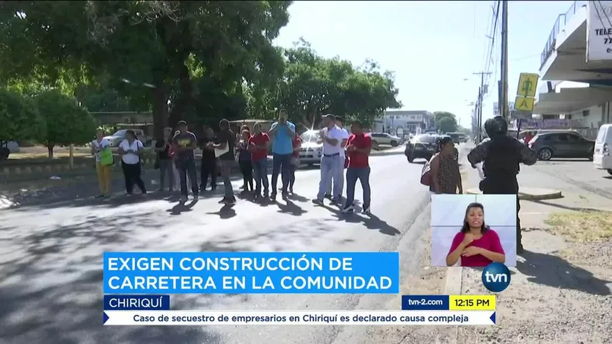 Padres de familia y docentes de Soloy exigen carretera