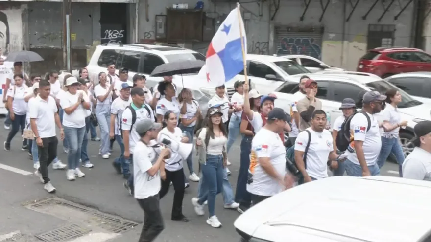 Panama paramedics protest for labor reclassification, better ambulance services