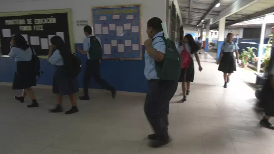 Imagen de una escuela secundaria pública en Panamá.