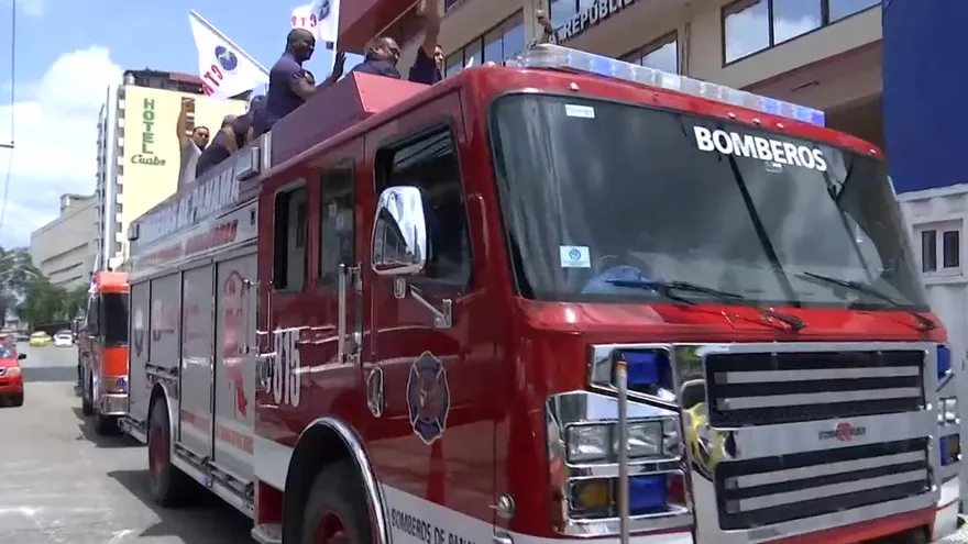 Segundo día de paro en el Cuerpo de Bomberos