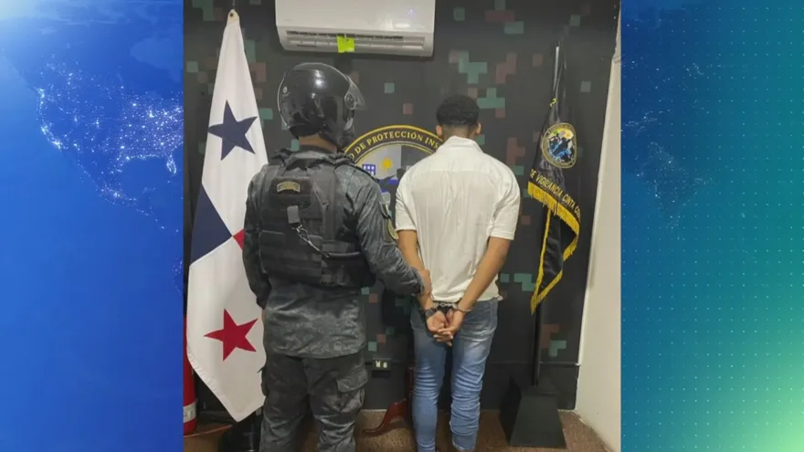 Detienen en flagrancia a hombre que intentaba robar un vehículo en la Cinta Costera.