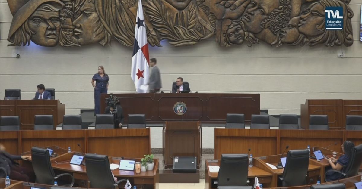 Reacciones marcan el pleno tras elección de Ángela Russo como defensora del Pueblo