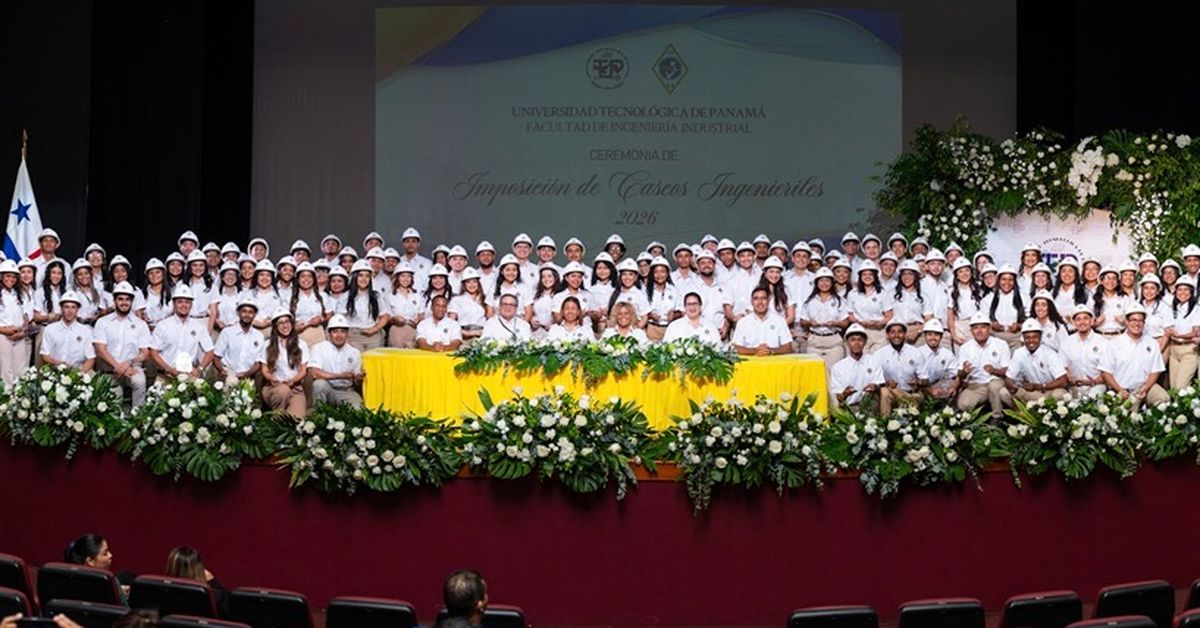 UTP impone cascos a 112 estudiantes de ingienería en ceremonia que marca su paso a la práctica profesional