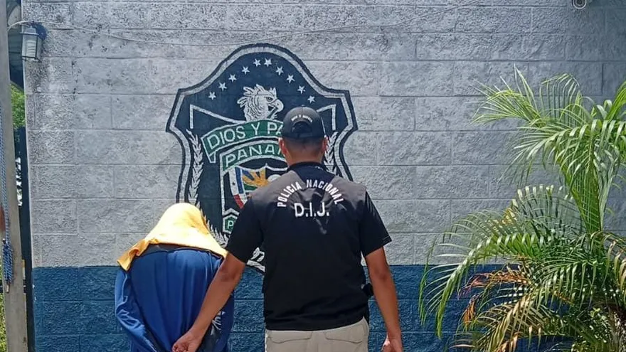 Aprehenden a taxista de 44 años investigado por presunta violación de una menor.