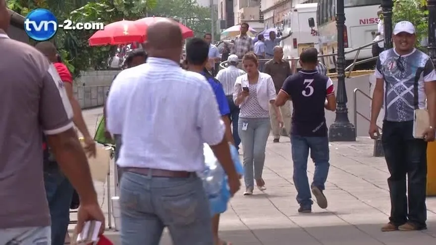 Presentan informe de confianza del consumidor panameño