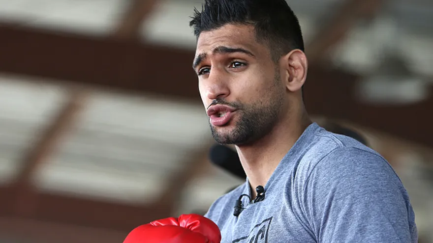 Amir Khan aun espera pelea con Mayweather.