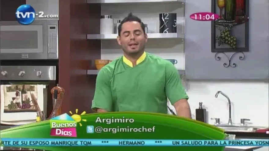 Rollos De Lechuga Rellena De Carne Y Vegetales