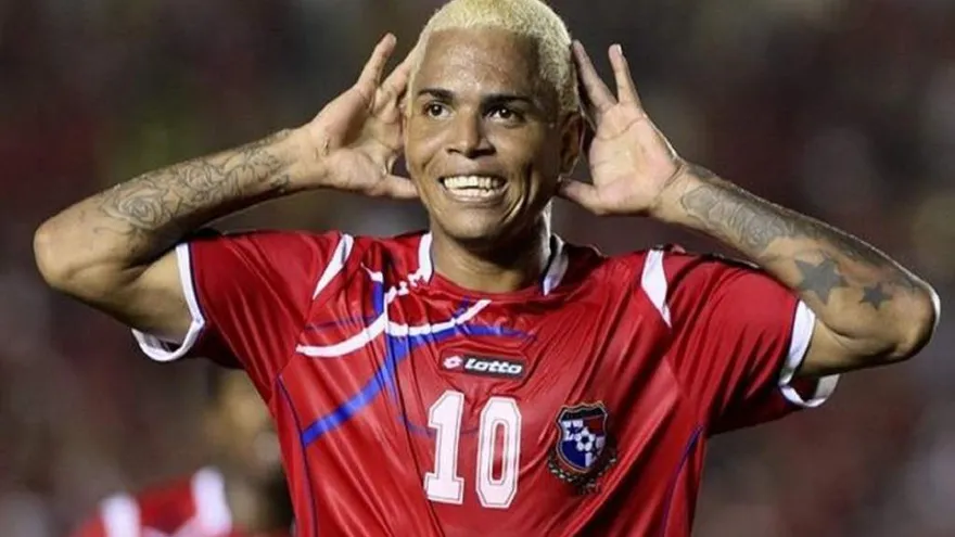 Nelson 'Russo' Barahona se "olvidó" de la Selección de Panamá