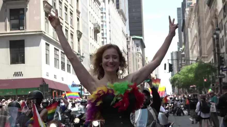 Marcha de Orgullo Gay en Nueva York marcada por rechazo a Trump