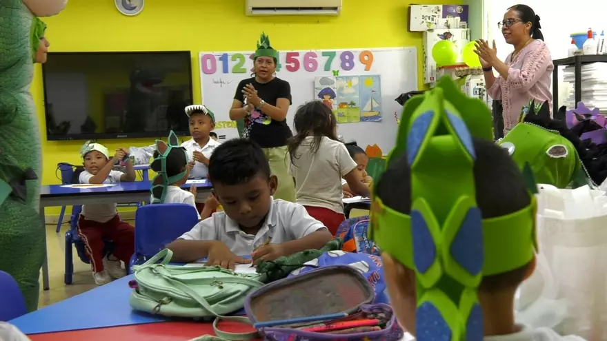 Estudiantes participan de diversas actividades en celebración a los 37 años de la creación de la educación inicial
