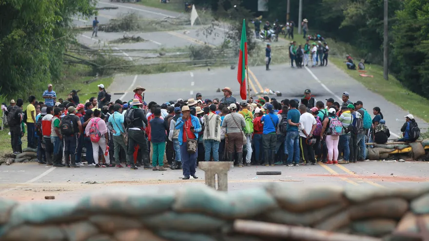 Los indígenas comenzaron sus protestas, que se han tornado ocasionalmente violentas, para exigir al Gobierno que cumpla con 1.300 acuerdos que alcanzaron con Ejecutivos anteriores