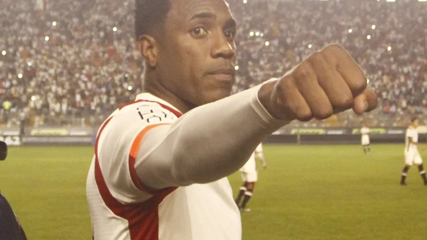 Luis Tejada no aceptará una reducción de sueldo en Universitario | Agencias