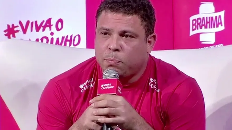 Ronaldo exige renuncia del jefe del fútbol en Brasil