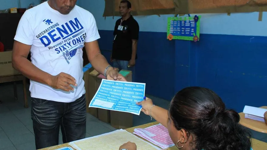 Reacción de Rolando Mirones sobre la Constituyente