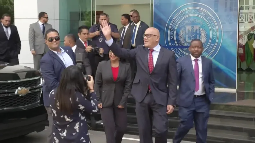 Venezuela retoma diálogo agitado por adelanto de elecciones