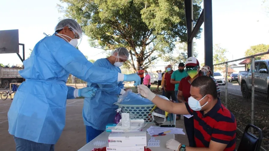 Reiteran llamado a las personas para que se hagan hisopados.