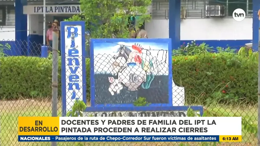 Comunidad educativa de una escuela de La Pintada protestan