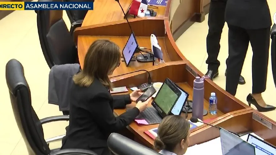 Diputados se refieren al incumplimientos de pagos de médicos internos y docentes