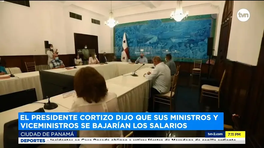 Promesa de reducirse el salario entre funcionarios de altos cargos
