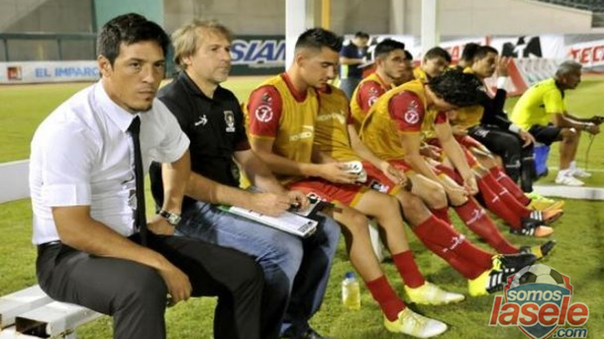 Renunció Camoranesi, DT de Yairo Yau y del club Coras de Ascenso MX