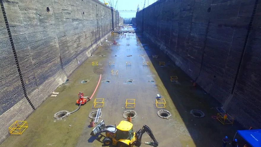Canal de Panamá concluye trabajos de cámara seca en Gatún