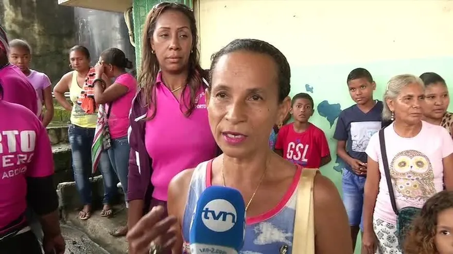 Peligro por deslizamiento de tierra en los alrededores de la escuela República de Corea