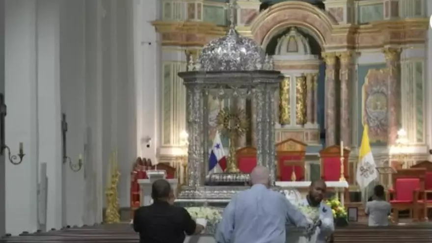 Templete litúrgico bañado en oro y plata será protagonista del Corpus Christi