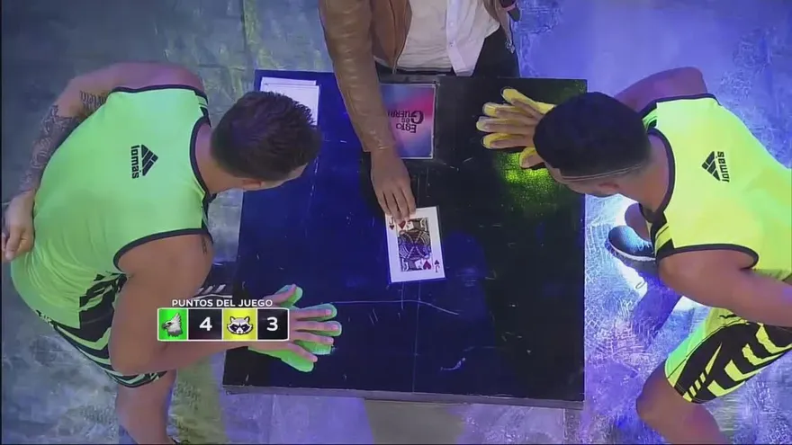 Impactantes almohadazos se dieron los guerreros