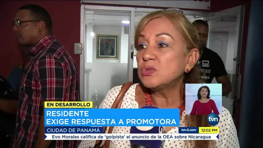 Residentes de Plaza Valencia protestan ante promotora