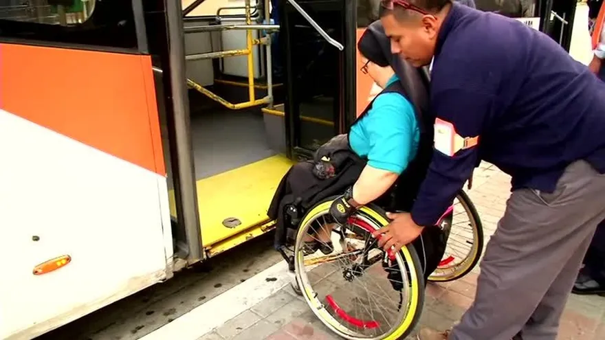 300 dólares de multa para quienes violen los espacios dedicados a los discapacitados