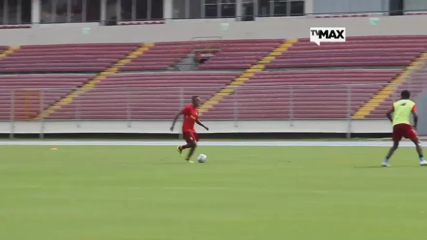 La sele en su segundo entrenamiento