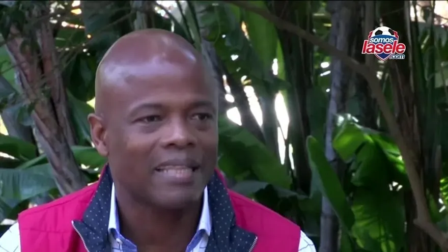 Julio Dely Valdés, se refiere a las posibilidades de la Sele en el Hexagonal