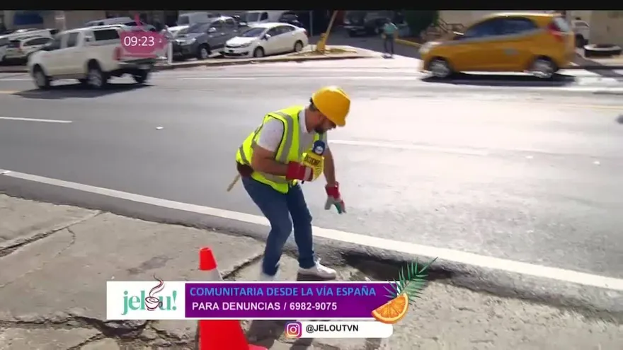 Entrada de parada en mal estado en la Vía España