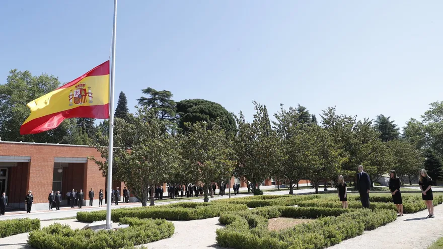 La familia real española participa del homenaje a las víctimas